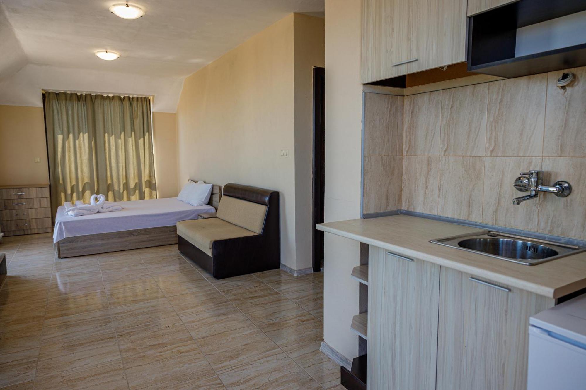 Family Hotel Silitur Ahtopol Exterior foto